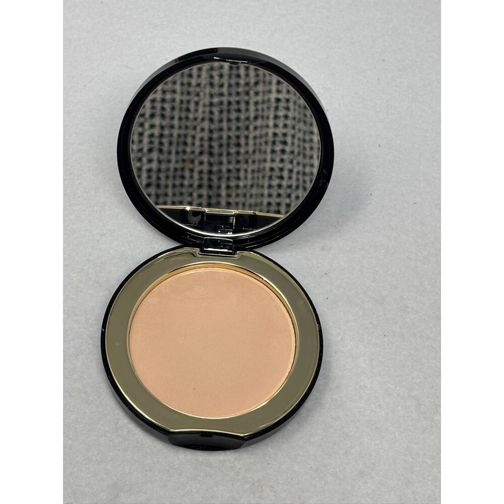 Merle Norman Flawless Effect Pressed Powder in Translucent - NEW .35oz